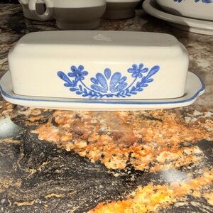 Pfaltzgraff Yorktowne Butterdish Vintage